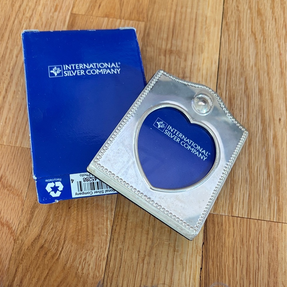 International Silver Company Silver Heart Photo Frame